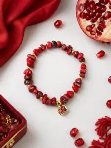 تصویر شماره 9 از گالری استایل متفاوت برای شب یلدا - دستبند و گردنبند